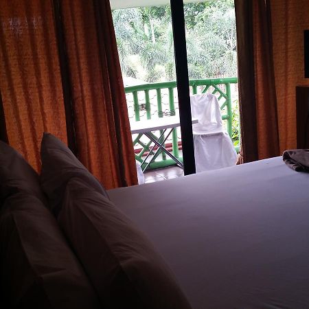 Casa De Miguelitos Hotel Tagaytay City Екстериор снимка