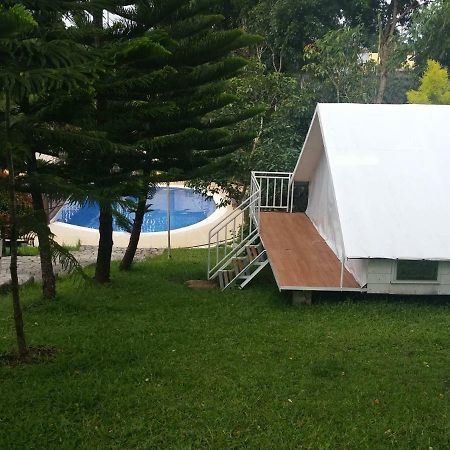 Casa De Miguelitos Hotel Tagaytay City Екстериор снимка