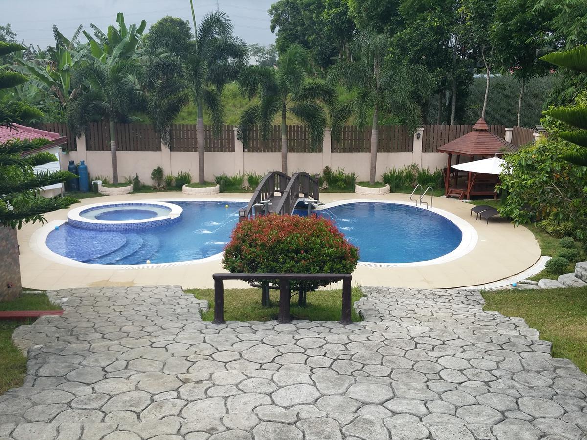 Casa De Miguelitos Hotel Tagaytay City Екстериор снимка