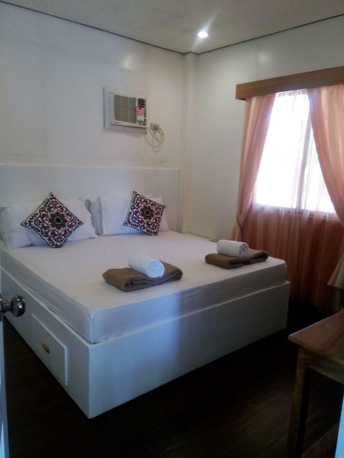 Casa De Miguelitos Hotel Tagaytay City Екстериор снимка