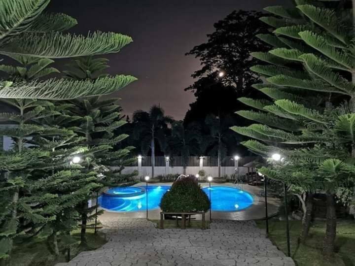 Casa De Miguelitos Hotel Tagaytay City Екстериор снимка